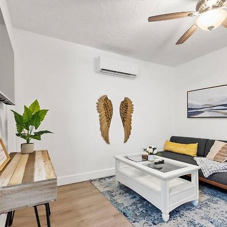 Intimate Casita Mia Minutes Away From Airport, Calle 8, Brickell, Coral Gables, The Beach And More! Miami Exteriör bild