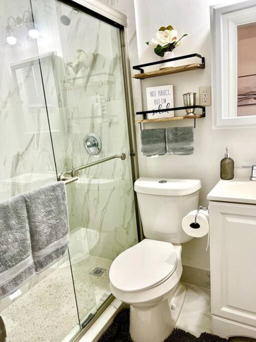 Intimate Casita Mia Minutes Away From Airport, Calle 8, Brickell, Coral Gables, The Beach And More! Miami Exteriör bild