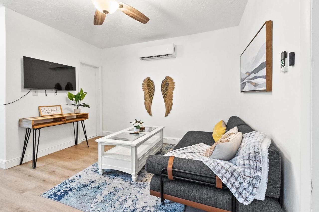Intimate Casita Mia Minutes Away From Airport, Calle 8, Brickell, Coral Gables, The Beach And More! Miami Exteriör bild